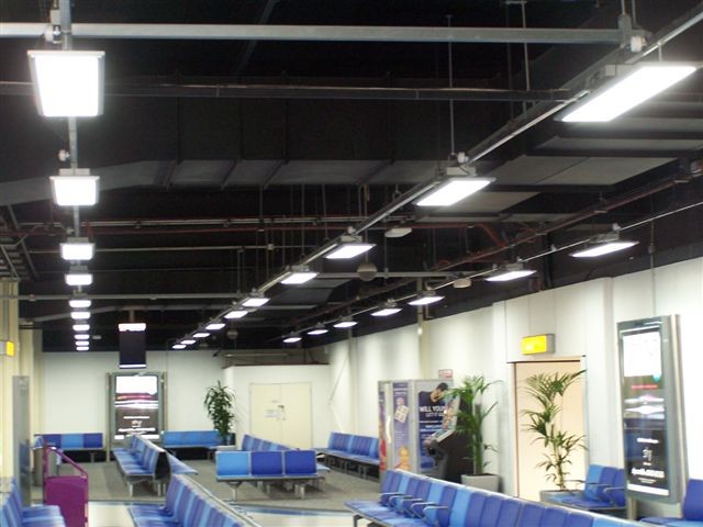 UK airports replace traditional lighting LED panel lights