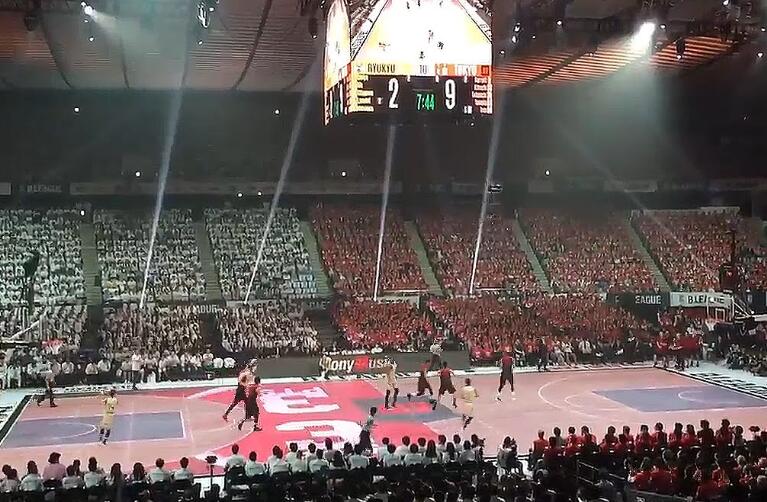 Japan Basketball League using LED basketball court | Eneltec Group