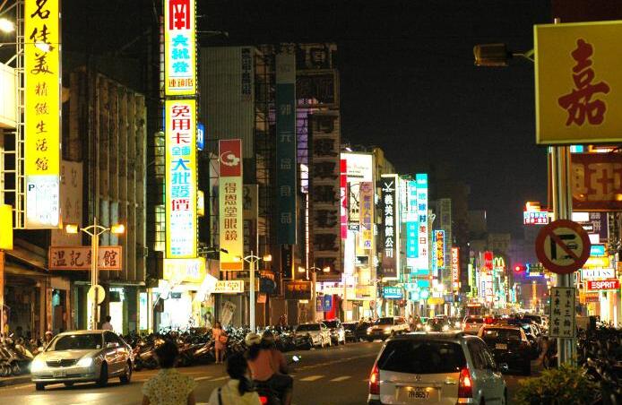 Taiwan Chiayi into the country's first LED street lamp city