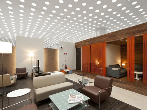 LED indoor lighting faces "three major tests"