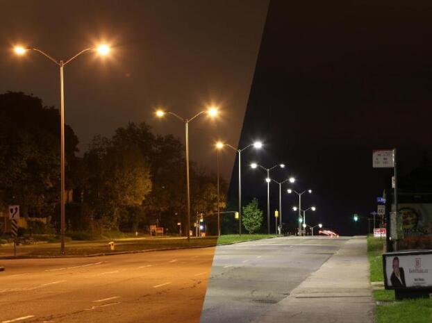 Sujiahang Expressway Shengze section installed 265 sets of LED street lights