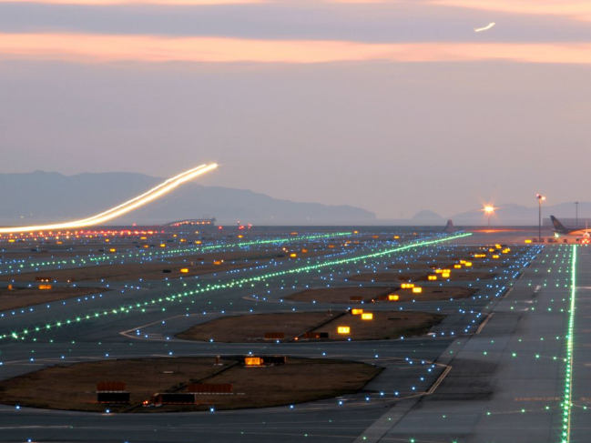 Erlianhot Airport completed the upgrade of taxiway sidelights